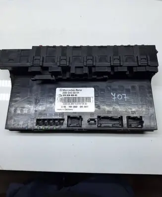 Mercedes-Benz CLK AMG A208 C208 Fuse module 2095450301 5DK00848600