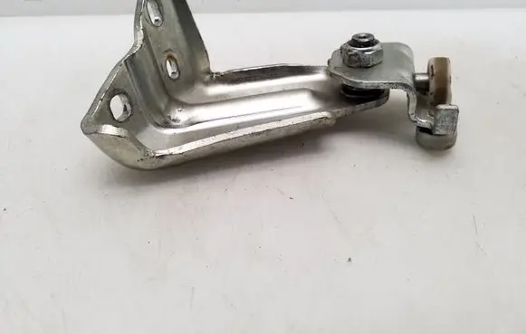 Fiat Ducato Sliding door lower roller guide/hinge B935