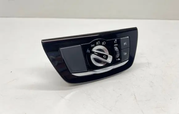 BMW 5 G30 G31 G38 Light switch 9472967
