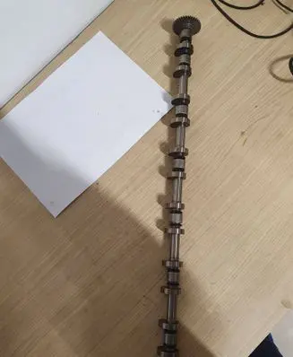 BMW 5 G30 G31 G38 Camshaft 8630463