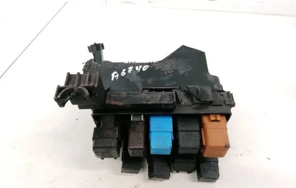 Nissan Almera Tino Fuse box set