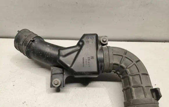 Honda CR-V Air intake duct part ATP153