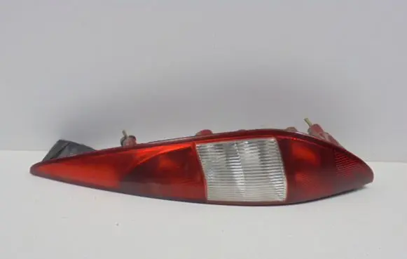 Ford Mondeo Mk III Rear/tail lights 1S7113404C