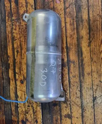 Audi Q7 4L Air suspension tank/reservoir 7L8616202A 15158000252 A310506
