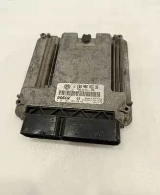 Volkswagen Touran I Engine control unit/module 03G906016BQ 0281011906 1039S06275