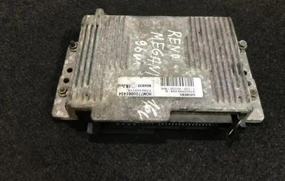 Renault Megane I Engine control unit/module 7700864454 hom7700864454