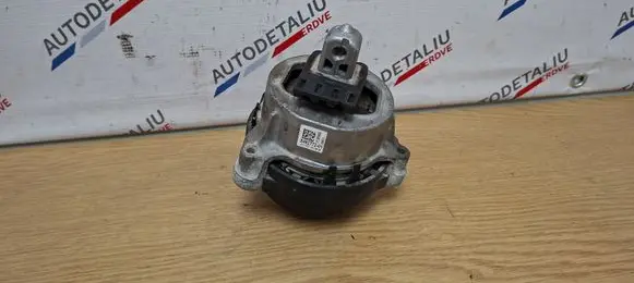 Engine mount bracket