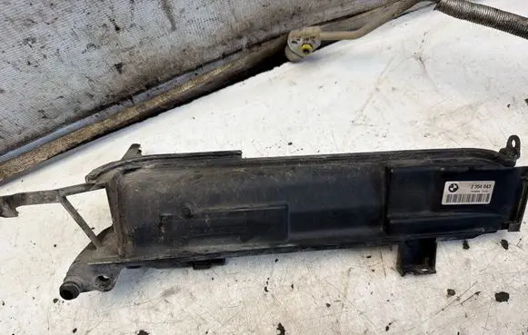 BMW 3 E46 Radiator mount bracket 2354043