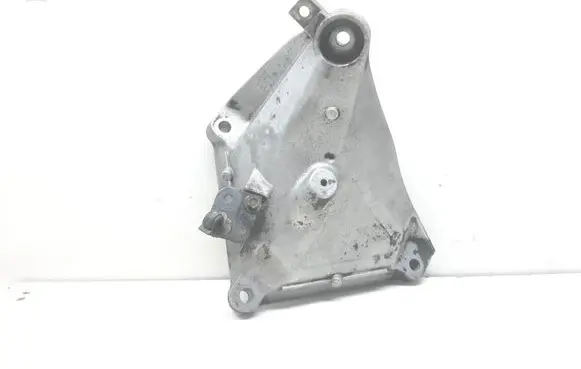 BMW 3 E90 E91 Engine mounting bracket 6770041 22116770041
