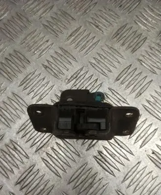 Loading door lock