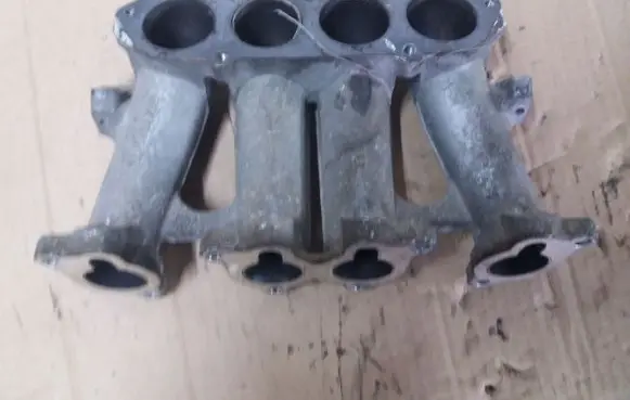 Volkswagen New Beetle Intake manifold