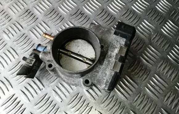 Audi A6 S6 C5 4B Throttle valve 078133062B 0280750030
