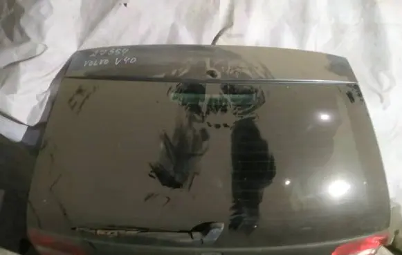 Volvo S40, V40 Tailgate/trunk/boot lid pilkas