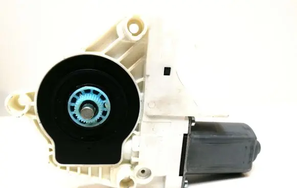 Audi Q3 8U Front door window regulator motor 8K0959802B