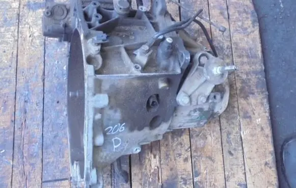 Peugeot 206 CC Manual 4 speed gearbox 20DP04