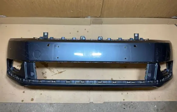 Volkswagen PASSAT B7 Front bumper 3AA807221