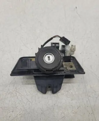 Loading door lock