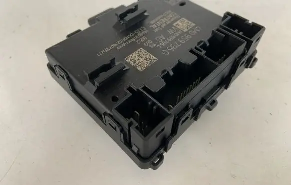 Audi Q7 4M Door control unit/module 4M0959795G 4M0959795C