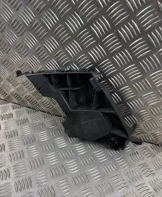 Audi A7 S7 4G Headlight/headlamp mounting bracket 4G8807284C