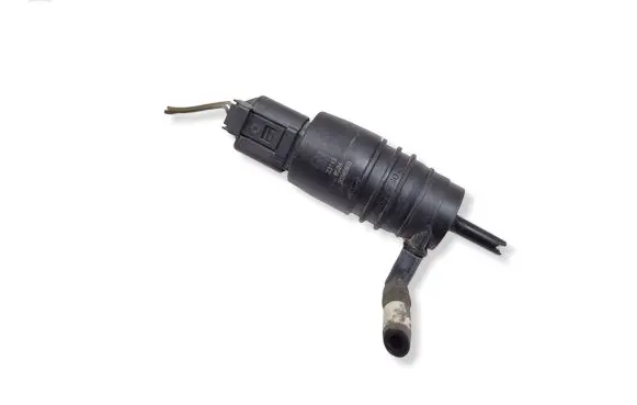 BMW 5 E60 E61 Windscreen/windshield washer pump 231138624