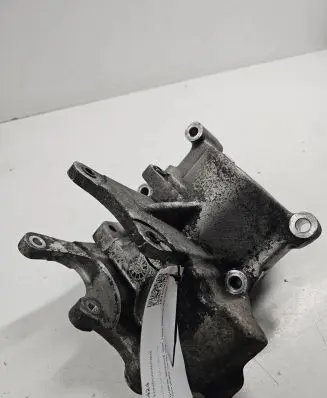 Hyundai Santa Fe A/C compressor mount bracket 