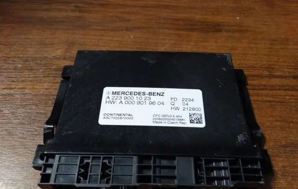 BMW M4 F82 F83 Torque split ecu control unit/module A2239001023W254