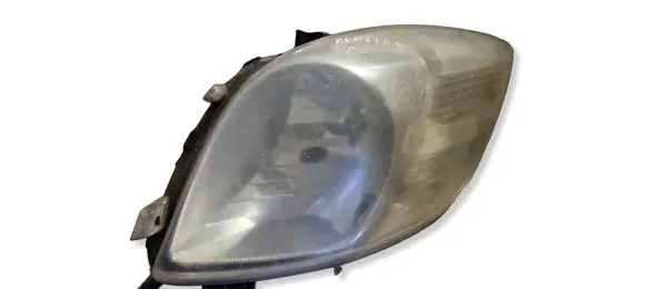 Toyota Yaris Headlight/headlamp 