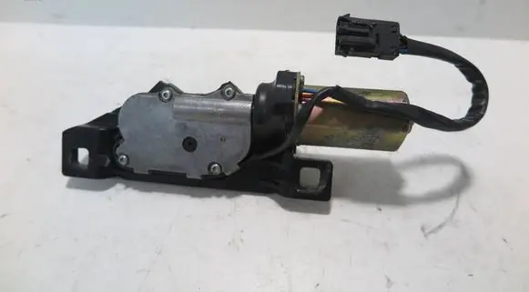 BMW 7 E65 E66 Tailgate/trunk/boot lock/catch/latch 7014872