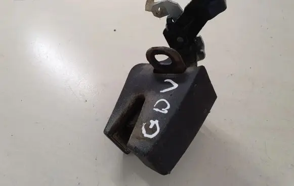 Volkswagen Transporter - Caravelle T5 Rear door lock loop/hook striker 