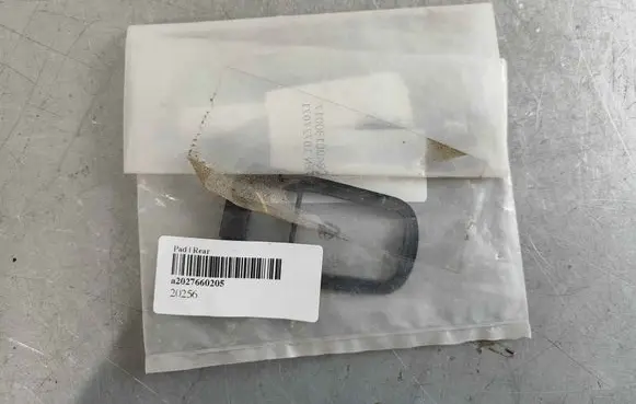Mercedes-Benz C AMG W202 Front door exterior handle/bracket a2027660205