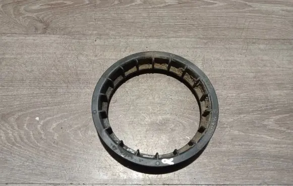 Volvo S60 In tank fuel pump screw locking ring/nut 8649739