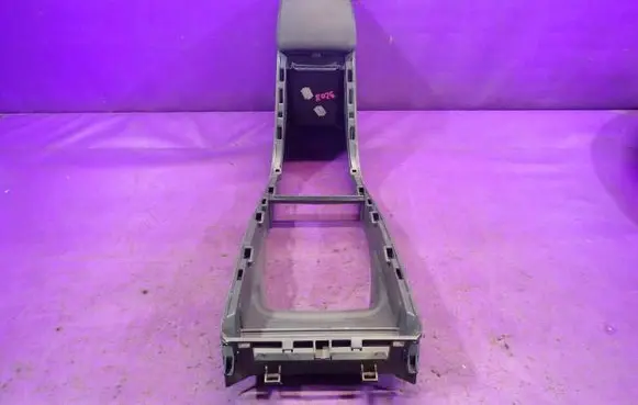 Renault Megane II Center console 8200079091