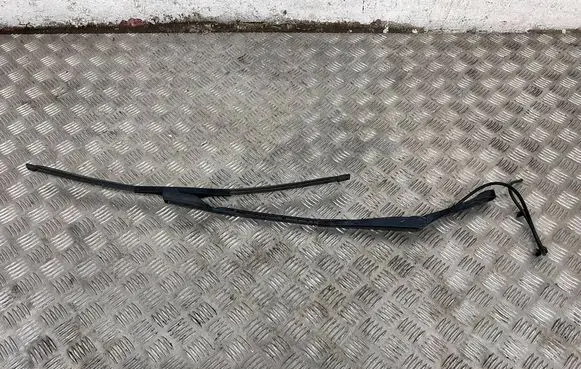 Tesla Model 3 Windshield/front glass wiper blade 107672800C