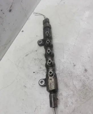 Toyota RAV 4 (XA30) Fuel main line pipe