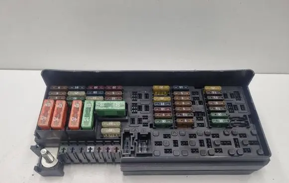 Mercedes-Benz ML W164 Fuse module A1645403372 1645403372