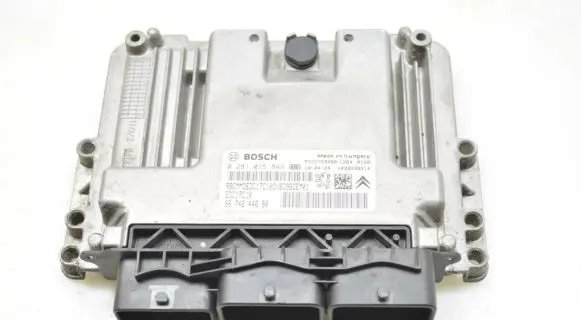 Peugeot 207 Engine control unit/module 9674244680