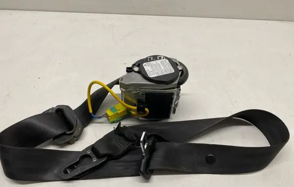 Volkswagen Touareg I Front seatbelt 601391500 008R000
