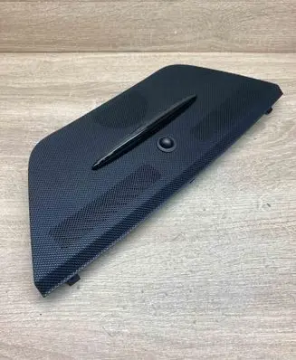 Mercedes-Benz C W204 Dash center speaker trim cover A204680 A1725420023