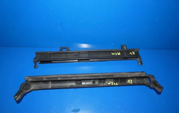 Mercedes-Benz B W246 W242 Radiator mount bracket A2465011720 6947097
