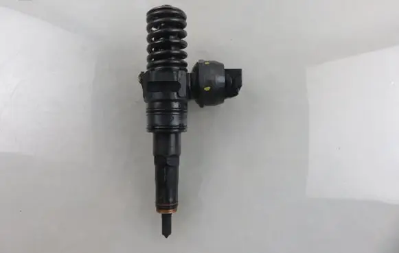 Seat Ibiza III (6L) Fuel injector 0414720035 045130073T