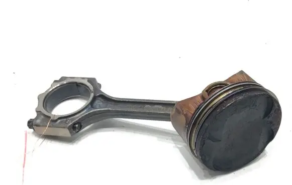 KIA Rio Piston with connecting rod G4LF