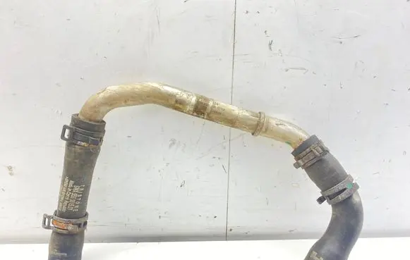 Engine coolant pipe/hose