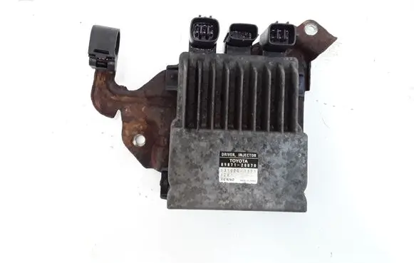 Toyota Avensis T250 Fuel injection control unit/module 8987120070
