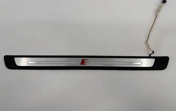 Audi A3 S3 8V Front sill trim cover 8V4947417