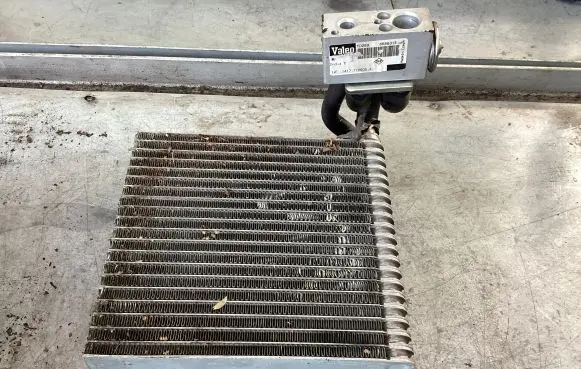 Renault Modus Air conditioning (A/C) radiator (interior) 668621M HFC134A 52295290