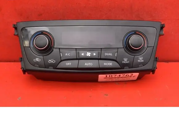 Suzuki SX4 Climate control unit 3951061M00