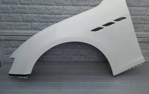 Maserati Ghibli Fender