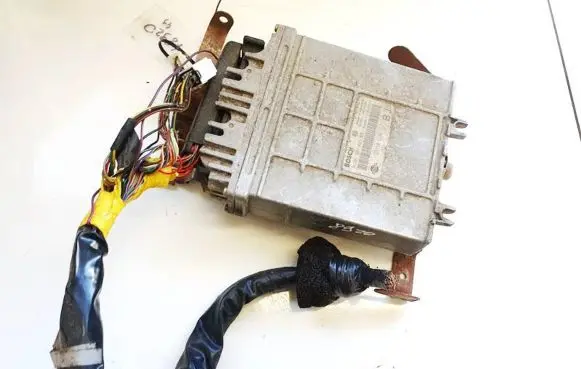 Nissan Primera Engine control unit/module 0281001629 237102j661