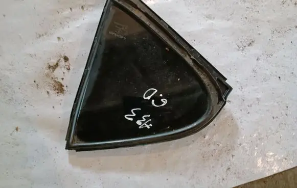 Lexus IS 220D-250-350 Rear vent window glass E643R0058844