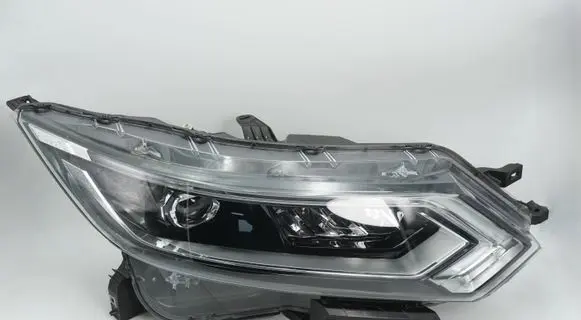 Nissan Qashqai Headlight/headlamp 10019011